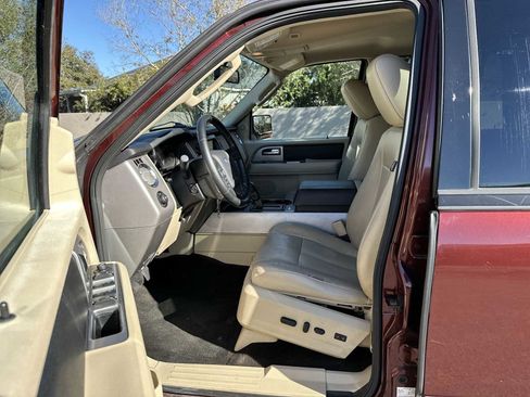 Used 2017 Ford Expedition EL XLT w/ Equipment Group 202A image 2