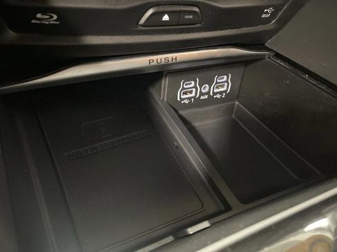 Used 2024 Chrysler Pacifica Pinnacle image 27