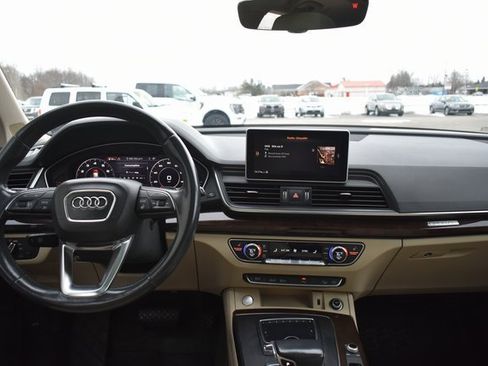 Used 2019 Audi Q5 2.0T Premium Plus w/ Premium Plus Package image 37