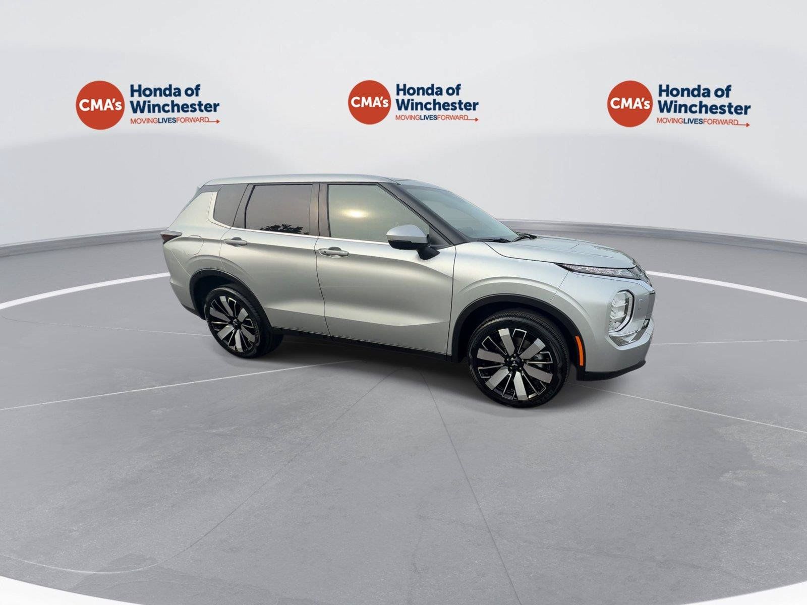 Used 2025 Mitsubishi Outlander SE AWD/4WD image 9