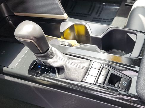 Certified 2025 Toyota Camry SE FWD image 17