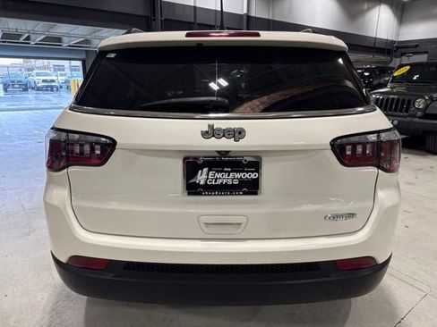 Used 2020 Jeep Compass Latitude FWD image 18