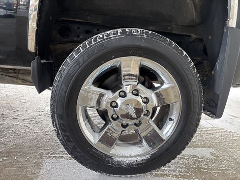 Used 2015 Chevrolet Silverado 2500 LTZ image 35