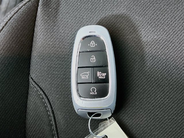 Used 2023 Hyundai Tucson SEL FWD image 17