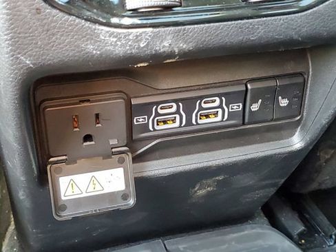 Used 2023 Jeep Grand Cherokee 4WD 4xe image 32