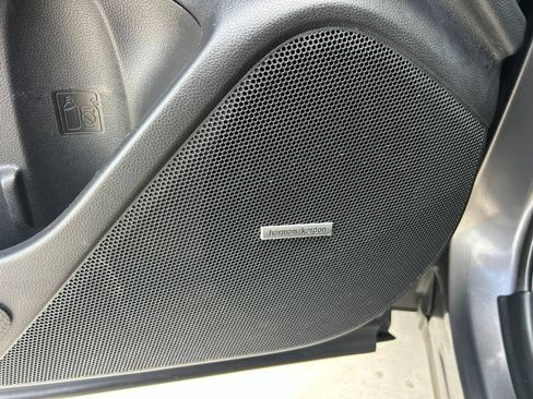 Used 2021 Subaru Forester Touring AWD/4WD image 7