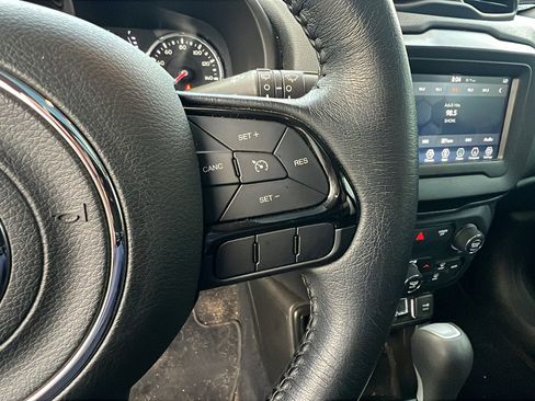 Used 2020 Jeep Renegade Altitude image 27