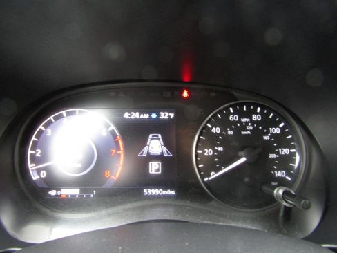 Used 2021 Nissan Kicks SV FWD image 14