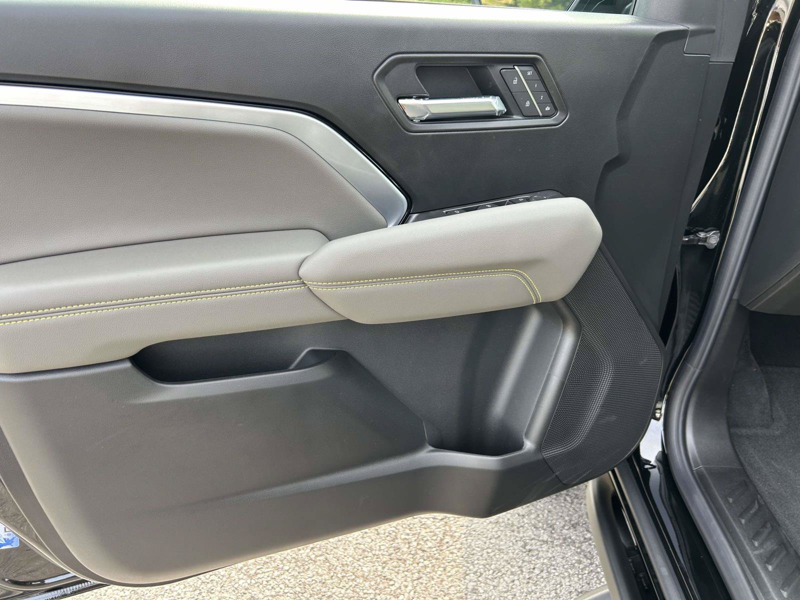 New 2026 Chevrolet Colorado ZR2 w/ Midnight Edition AWD/4WD image 20