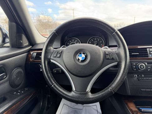 Used 2011 BMW 335i xDrive Sedan AWD/4WD image 14