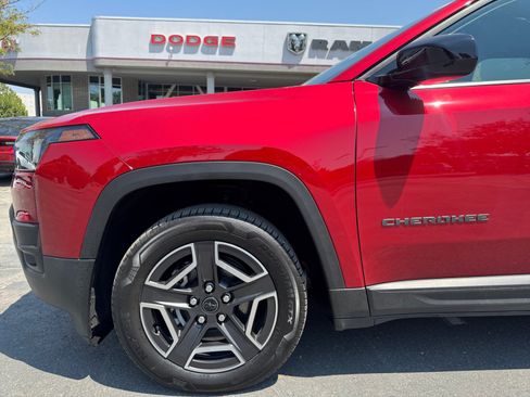 New 2026 Jeep Cherokee Laredo AWD/4WD image 10