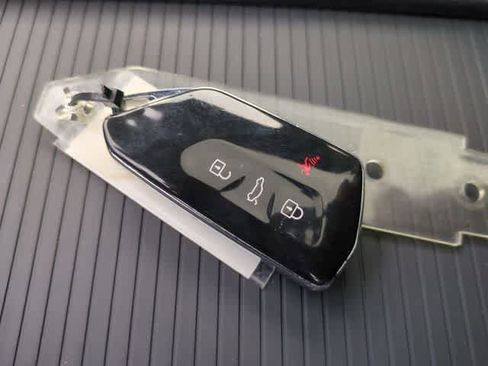 Used 2022 Volkswagen ID.4 Pro S image 35