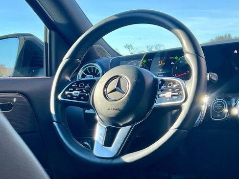 Certified 2023 Mercedes-Benz GLA 250 4MATIC image 21