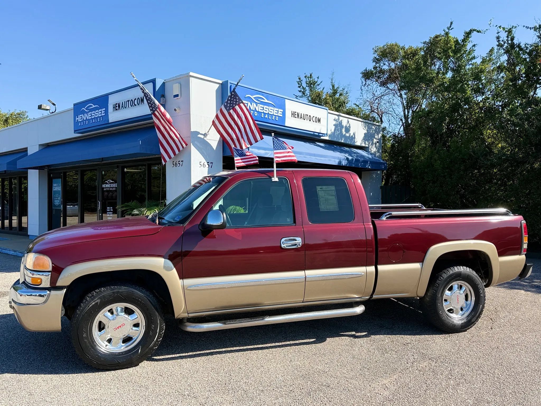 Used 2003 GMC Sierra 1500 SLE w/ Off-Road Package AWD/4WD image 9