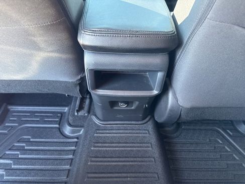 Used 2020 Toyota RAV4 LE image 12