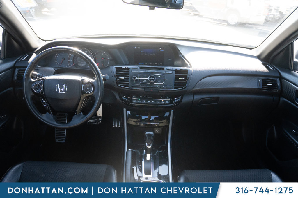 Used 2016 Honda Accord Sport image 4