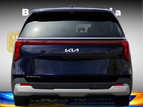 New 2026 Kia Carnival EX FWD image 13