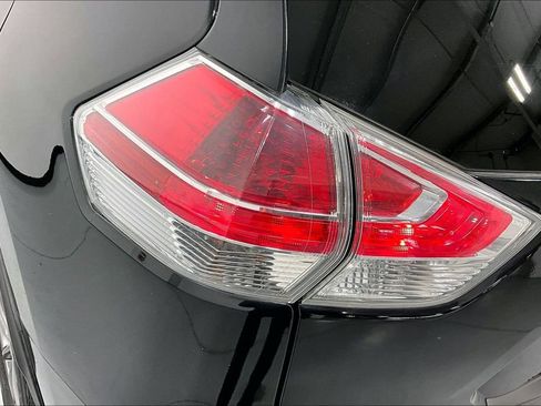 Used 2016 Nissan Rogue SL w/ SL Premium Package FWD image 39