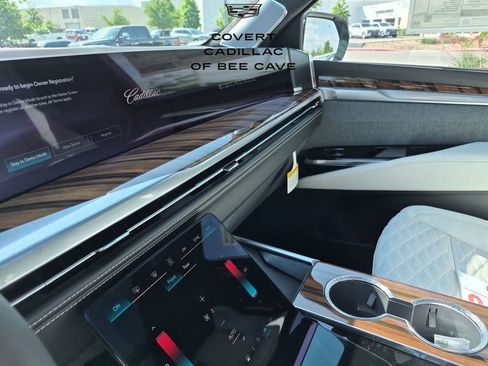 New 2026 Cadillac Escalade Platinum Sport w/ LPO, ONYX Package image 27