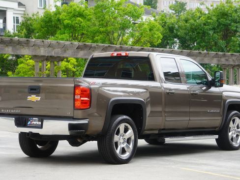 Used 2015 Chevrolet Silverado 1500 LT w/ LT Convenience Package AWD/4WD image 13