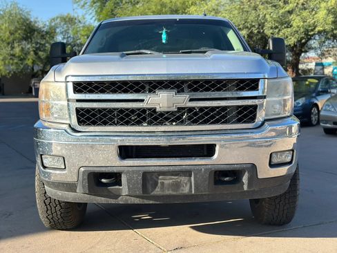 Used 2011 Chevrolet Silverado 2500 LTZ w/ LTZ Plus Package AWD/4WD image 3