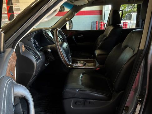 Used 2017 INFINITI QX80 2WD image 10