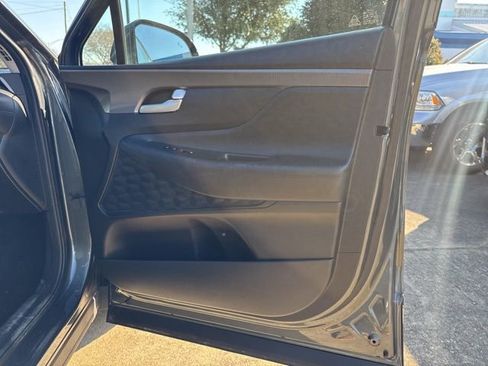 Used 2019 Hyundai Santa Fe SEL image 16