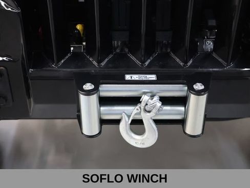 Used 2025 Jeep Wrangler Unlimited Sport AWD/4WD image 19