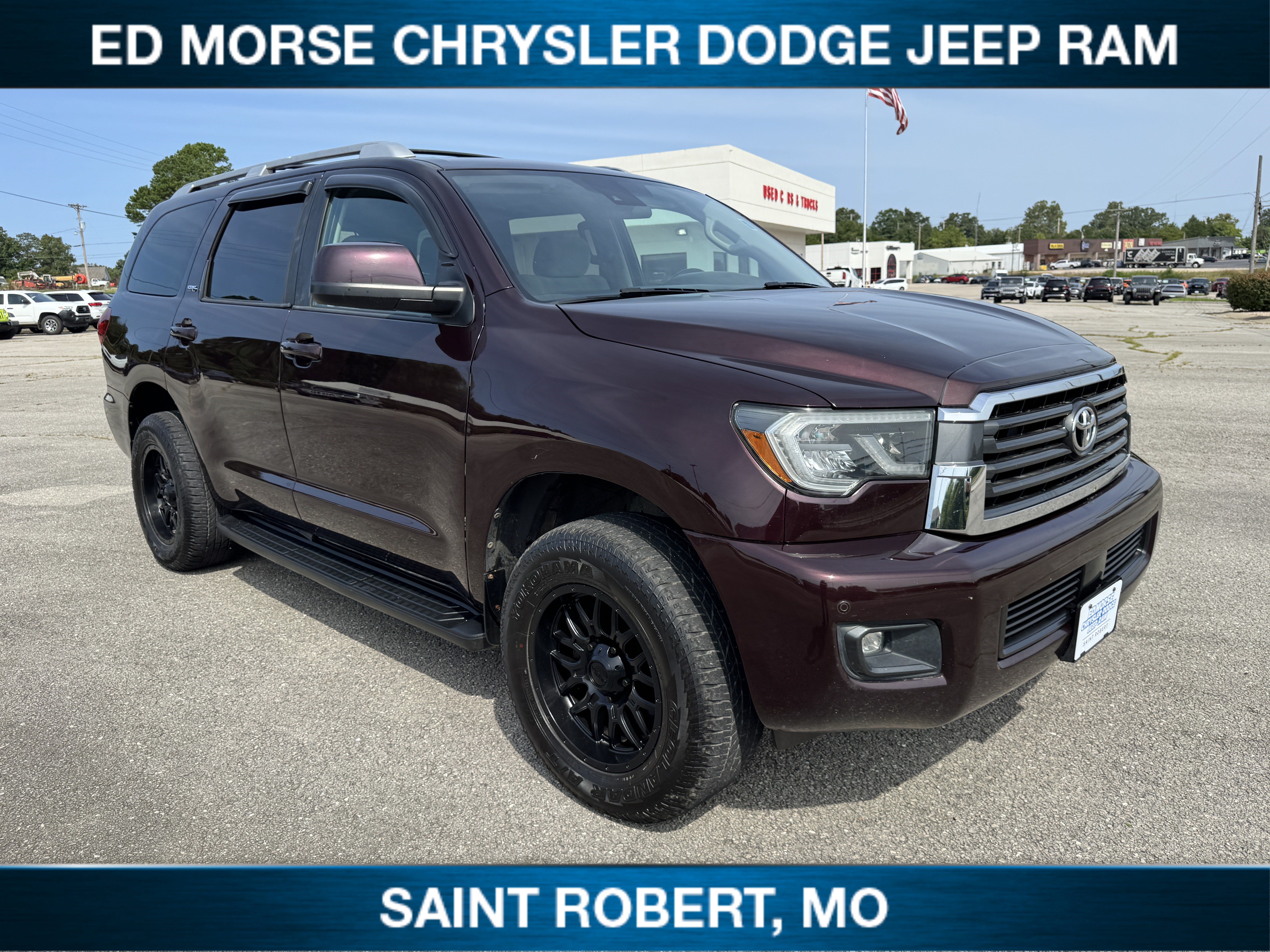 Used 2019 Toyota Sequoia SR5 AWD/4WD image 1