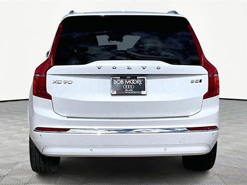 Used 2024 Volvo XC90 B5 Core w/ Protection Package Premier image 4