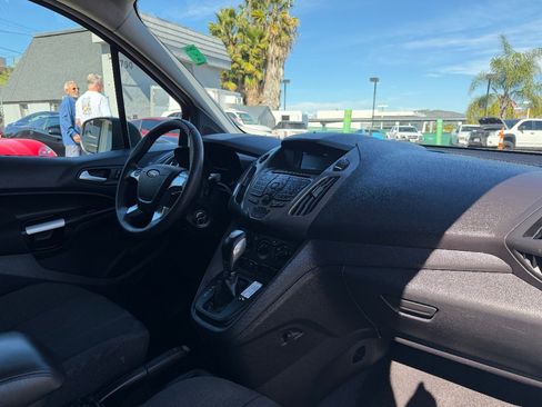 Used 2017 Ford Transit Connect XLT image 25