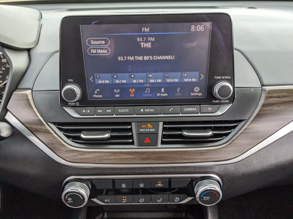 Used 2024 Nissan Altima 2.5 SV FWD image 8