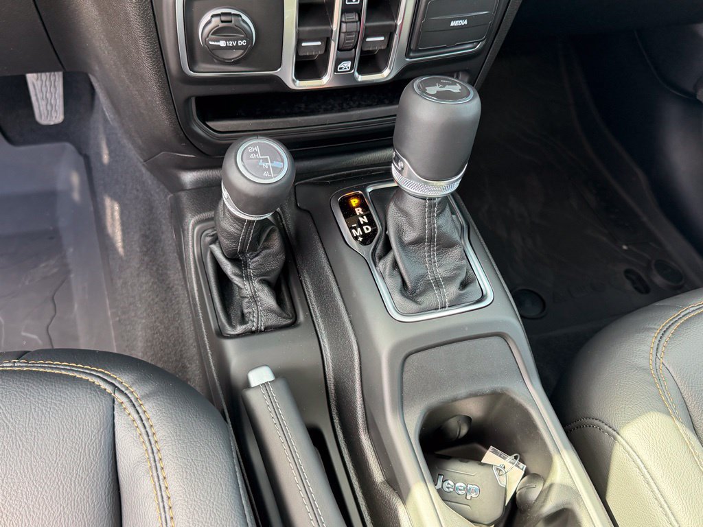 New 2026 Jeep Wrangler Unlimited Sahara AWD/4WD image 26