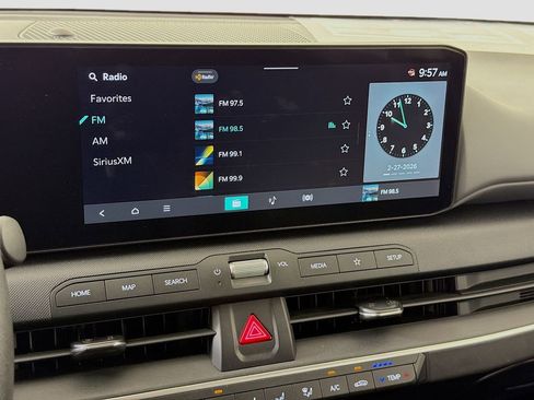 Used 2025 Kia K4 LXS image 16