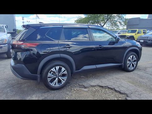 Used 2022 Nissan Rogue SV AWD/4WD image 3