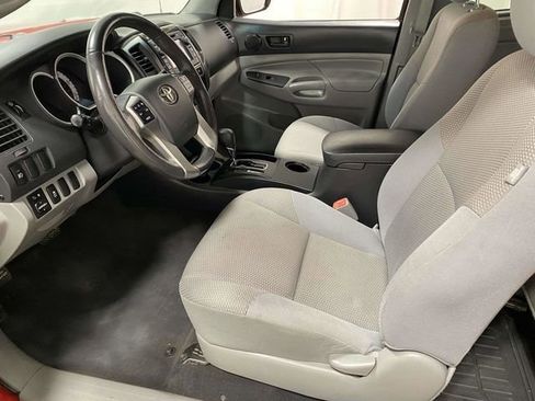 Used 2013 Toyota Tacoma 2WD Access Cab image 10
