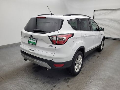 Used 2018 Ford Escape SE image 9