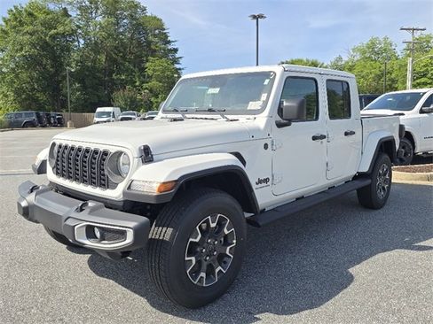 New 2025 Jeep Gladiator Sport w/ Premium Package image 15