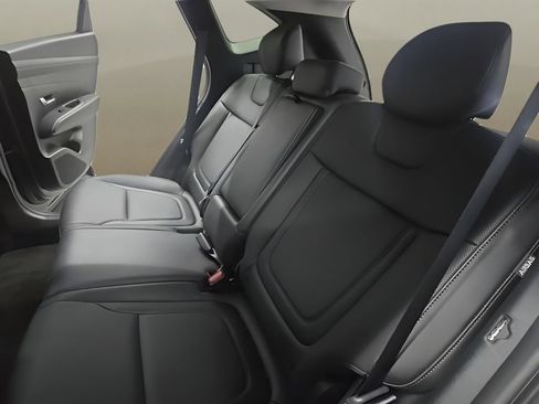 Certified 2025 Hyundai Tucson SEL AWD/4WD image 13