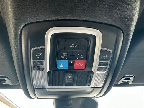 Used 2025 RAM 1500 Laramie AWD/4WD image 22