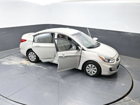 Used 2017 Hyundai Accent SE FWD image 55