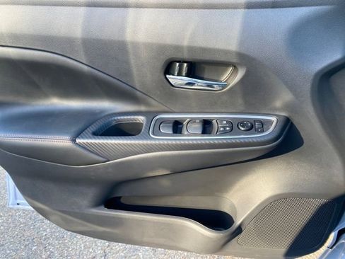 New 2025 Nissan Versa SR w/ Trunk Package image 13