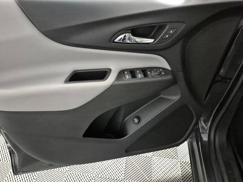 Used 2018 Chevrolet Equinox LT FWD image 15