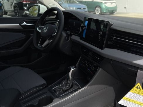 New 2025 Volkswagen Jetta SE image 28