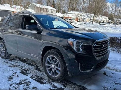 Used 2022 GMC Terrain SLT w/ Infotainment Package II image 5
