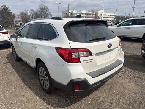 Used 2019 Subaru Outback 2.5i Touring image 6