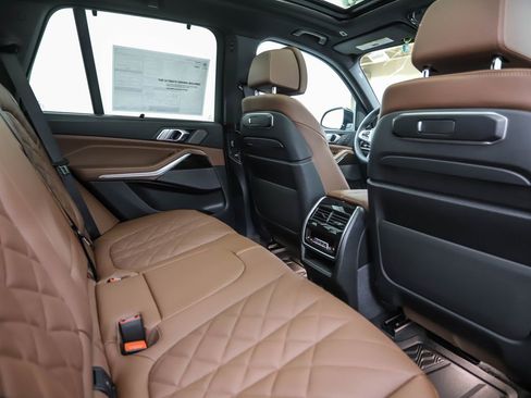 New 2026 BMW X5 xDrive40i w/ Executive Package image 25