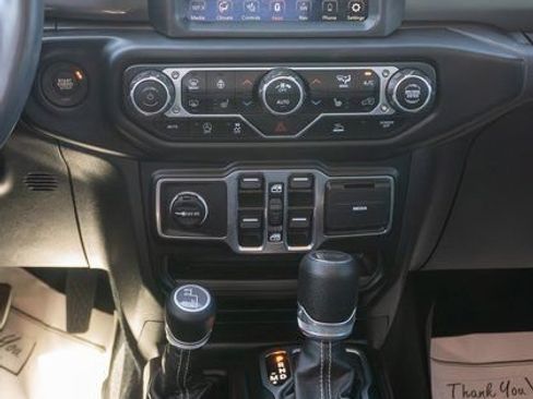 Used 2023 Jeep Wrangler Unlimited Sahara w/ Cold Weather Group AWD/4WD image 16