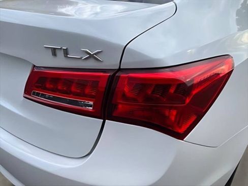 Used 2019 Acura TLX image 13