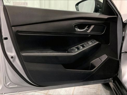 Used 2023 Honda Accord Sport image 9